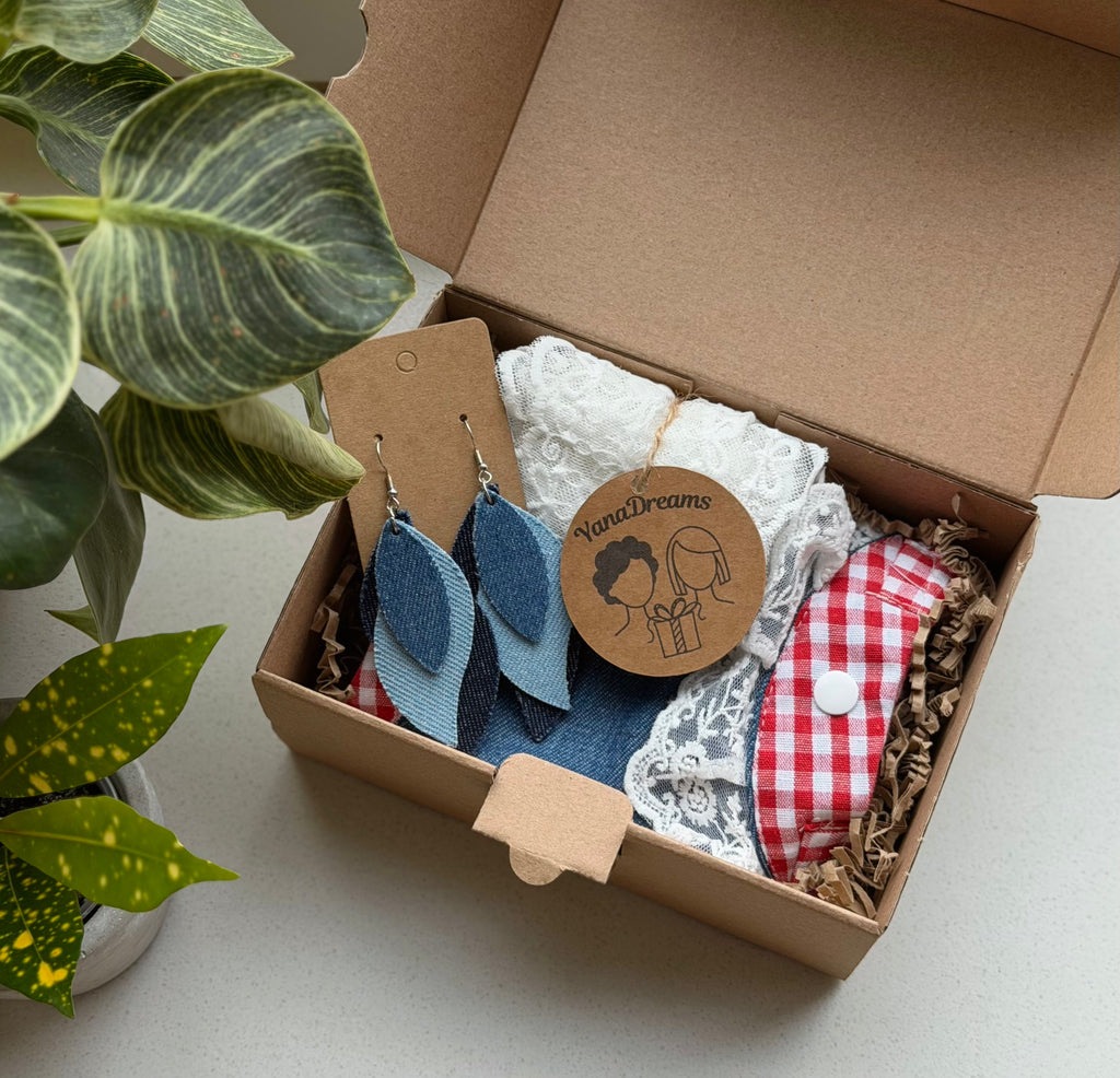 Geschenkbox für Frauen
Vintage Geschenkbox
Geschenkset Accessoires
stilvolle Geschenkidee für Frauen
besondere Geschenkbox